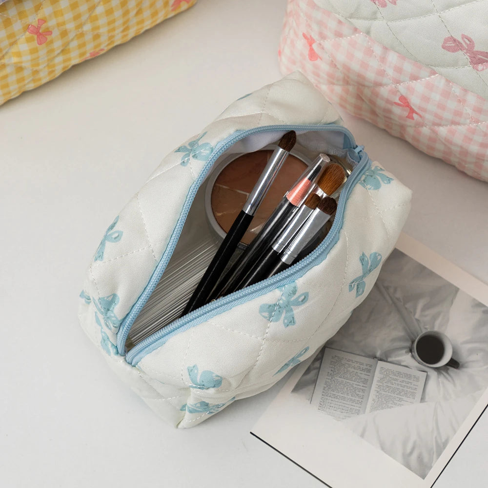 Trousse de Toilette Voyage en Tissu Noir avec Broderie Rose