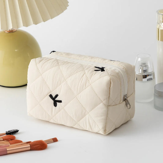 Trousse de Toilette Voyage en Tissu Beige matelassé avec Zip Unique