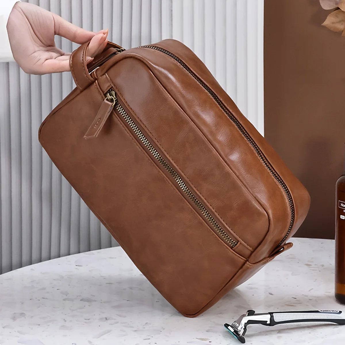 Grande Trousse de Toilette Voyage Cuir Marron Clair avec Poignée